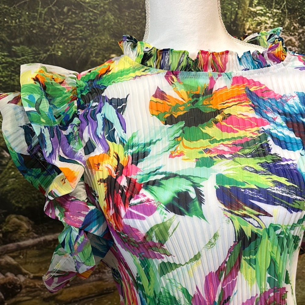 Floral Ruffle Sleeve Top - Picture 2 of 7
